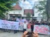 Ratusan Mahasiswa Bersama Masyarakat Samosir Kawal Sidang Dugaan Korupsi Bansos PENA 2024: “Jangan Biarkan Korban Kehilangan Keadilan”
